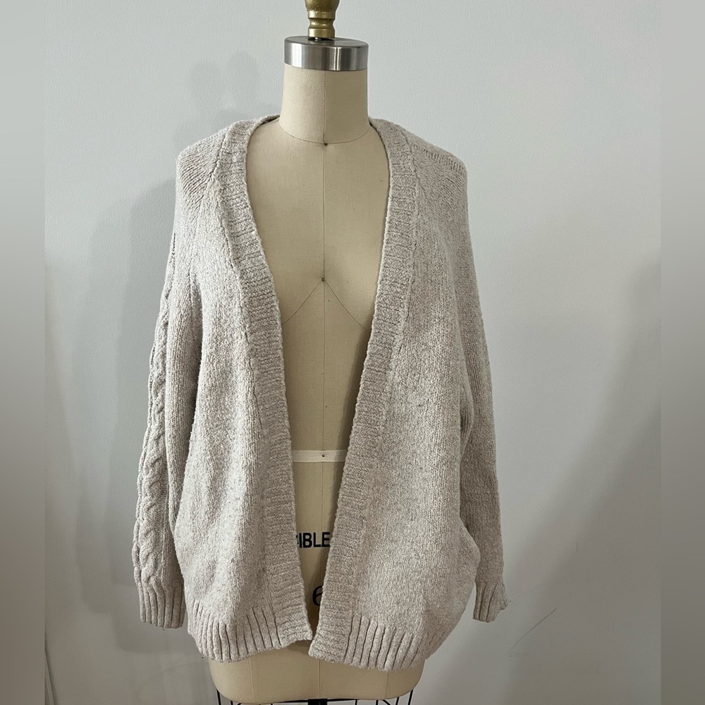 Hollister super soft cardigan